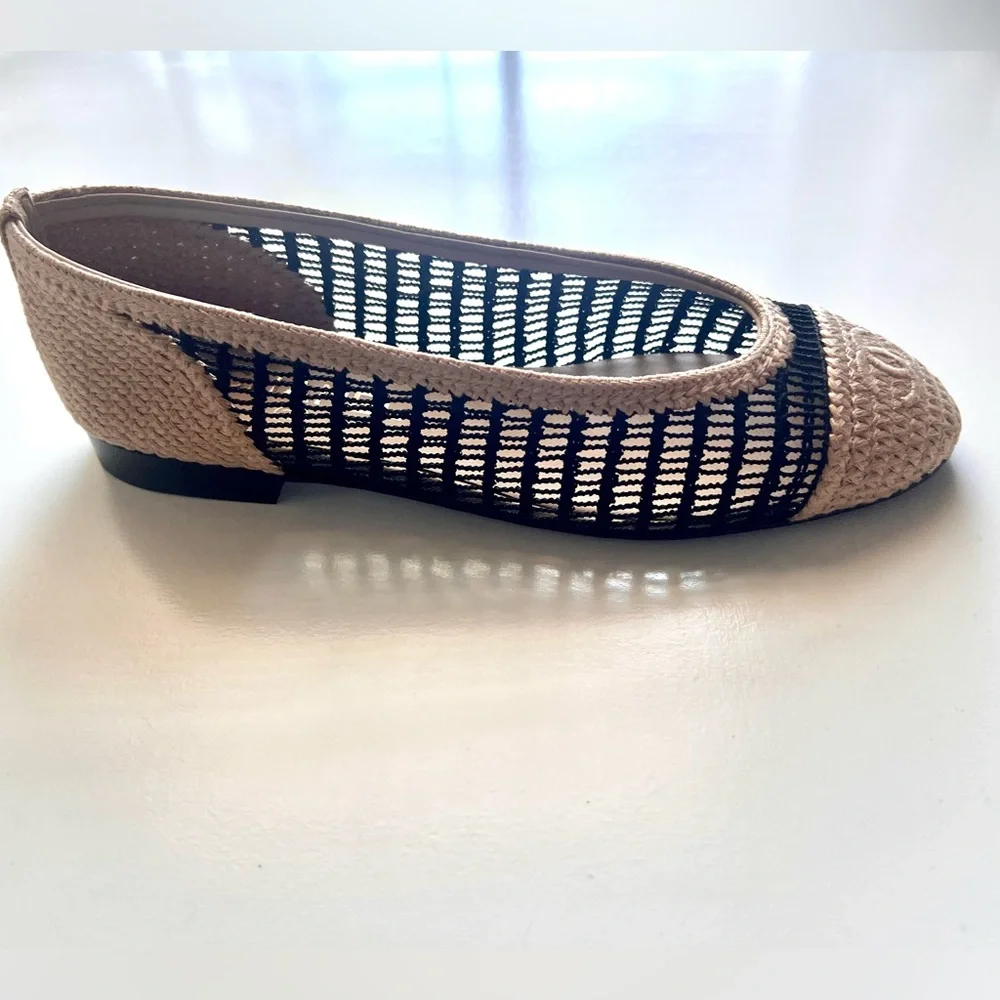 🔥 CHANEL Raffia Cap Toe Ballerina Flats